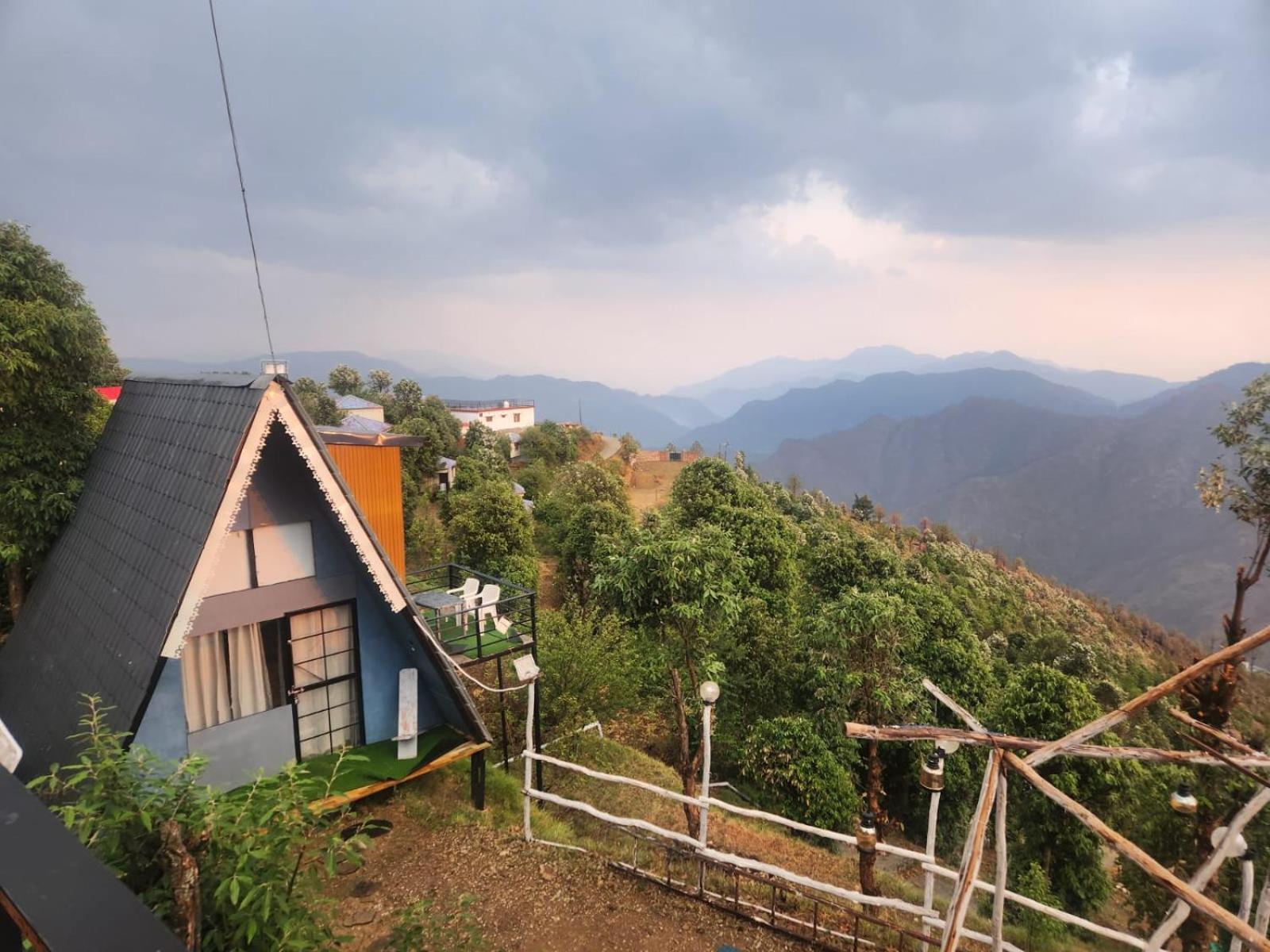 Nirvana By The Peach Retreat Kanatal Exteriör bild